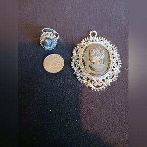 Vintage 70s  Gothic Cameo Pendant And Adjustable Matching Ring